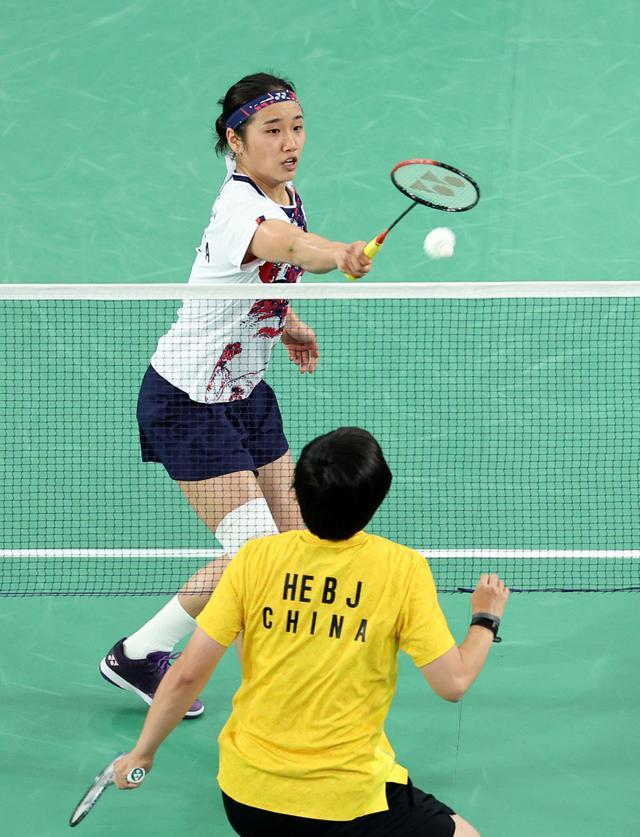 使其难以招 使其难以招