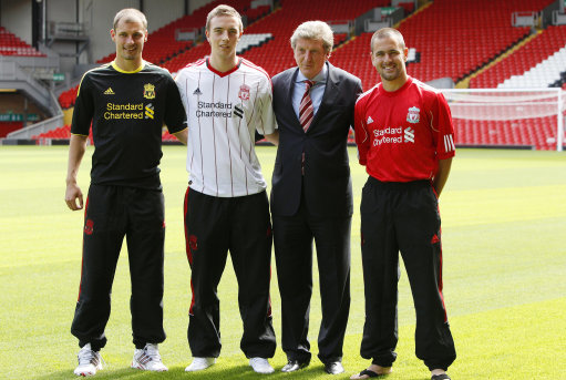 阿尔瓦雷斯 阿尔瓦雷斯